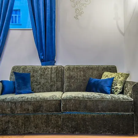 Designer Aristocratic 1 Bedroom | Next To Cathedral Apartament